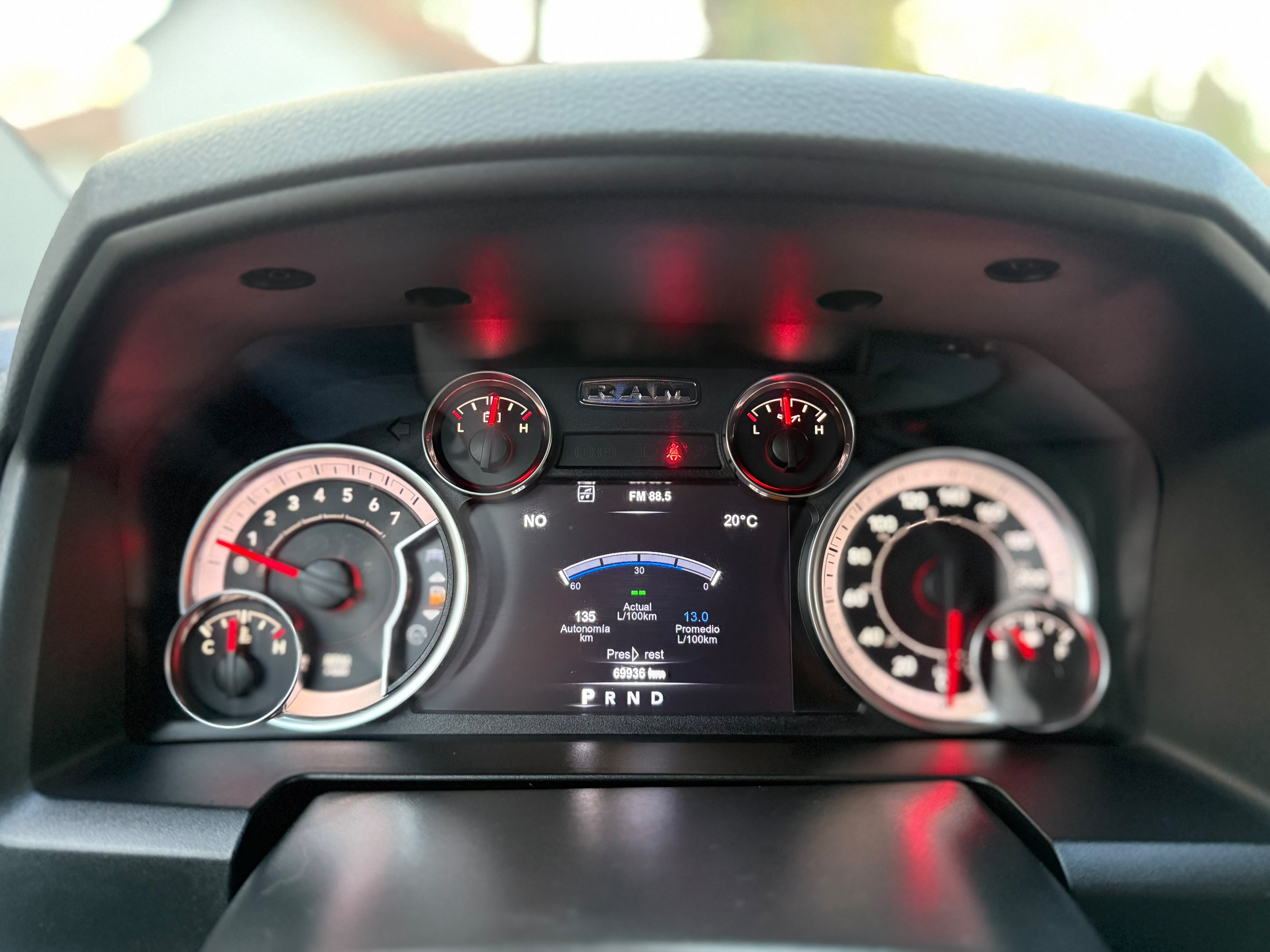 RAM 1500 — foto 17 de 20
