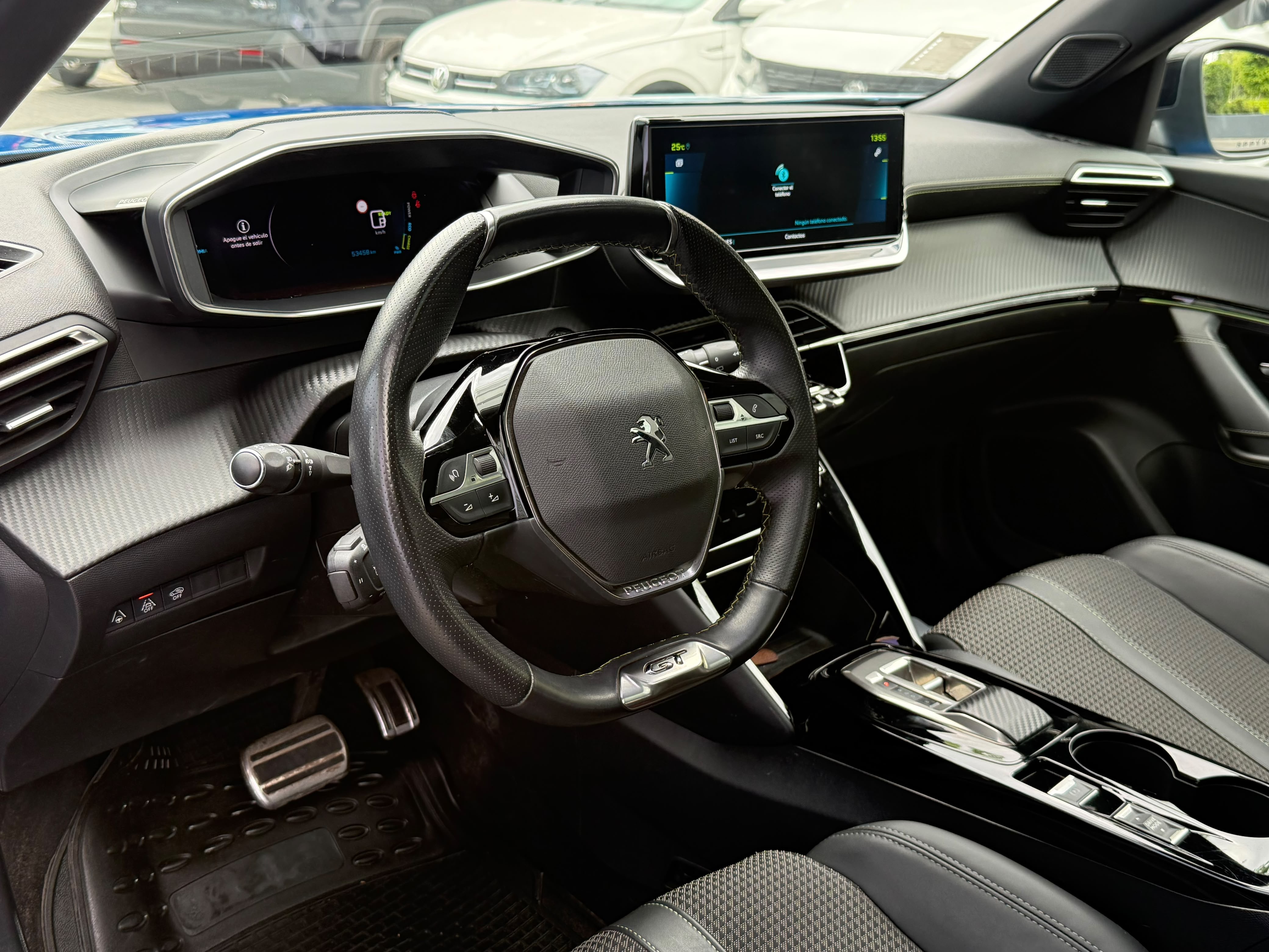 Peugeot 2008 — foto 18 de 20