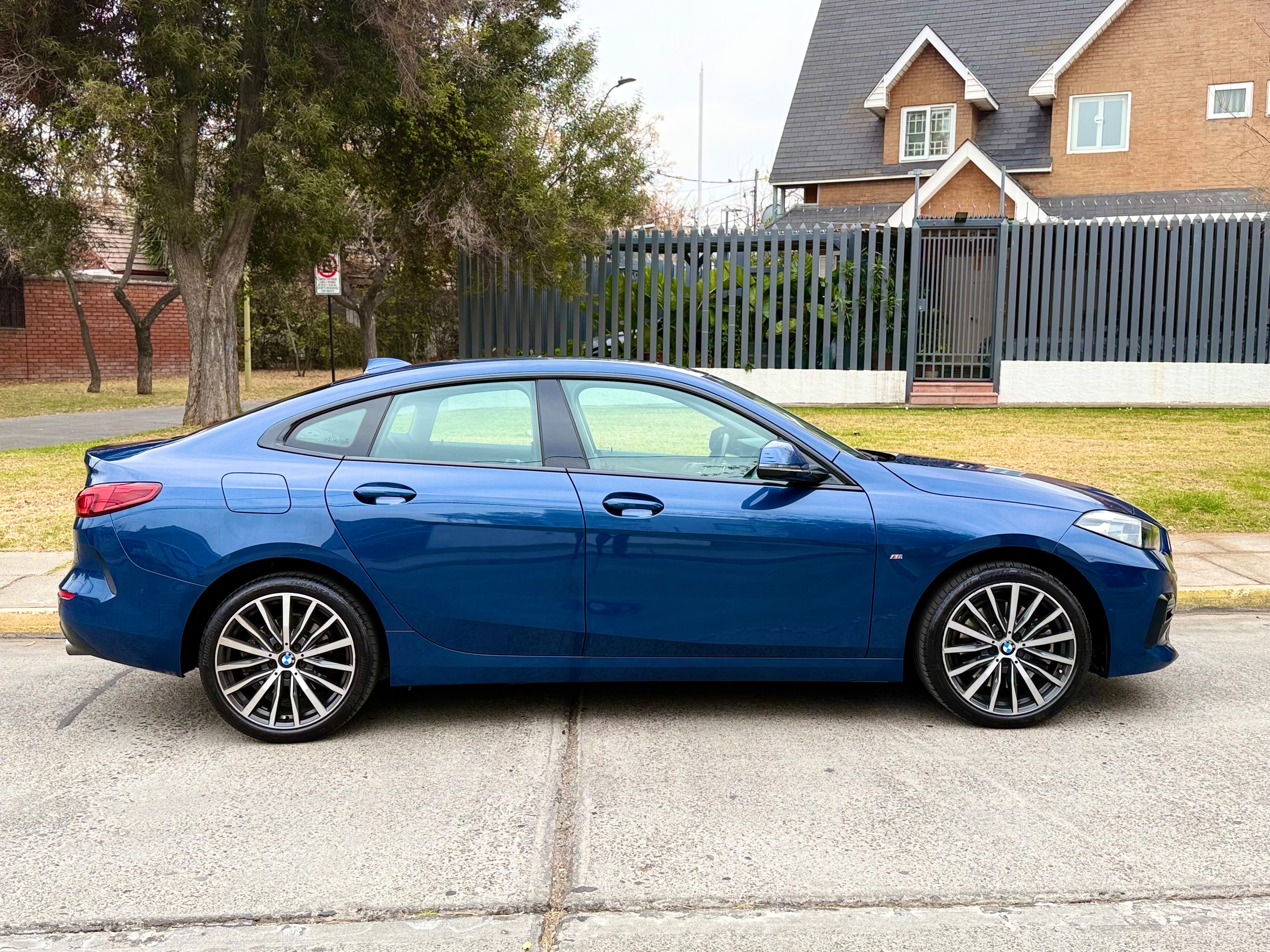 BMW 220 D — foto 6 de 20
