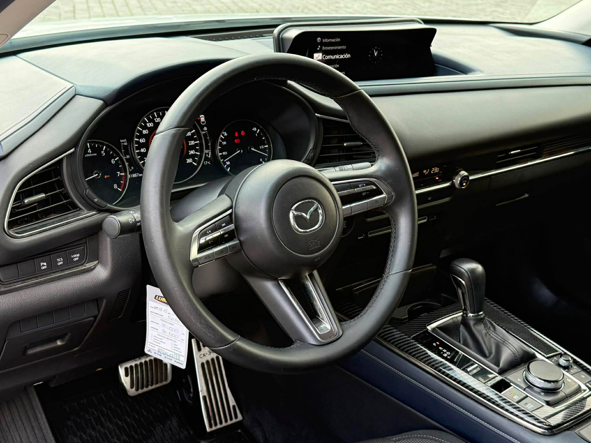 Mazda CX-30 — foto 16 de 20