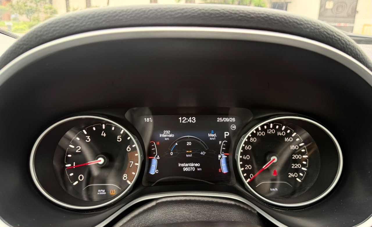 Jeep Compass — foto 16 de 20