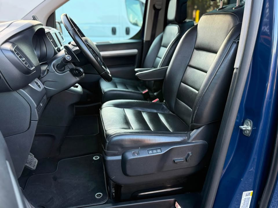 Citroën Spacetourer — foto 18 de 20