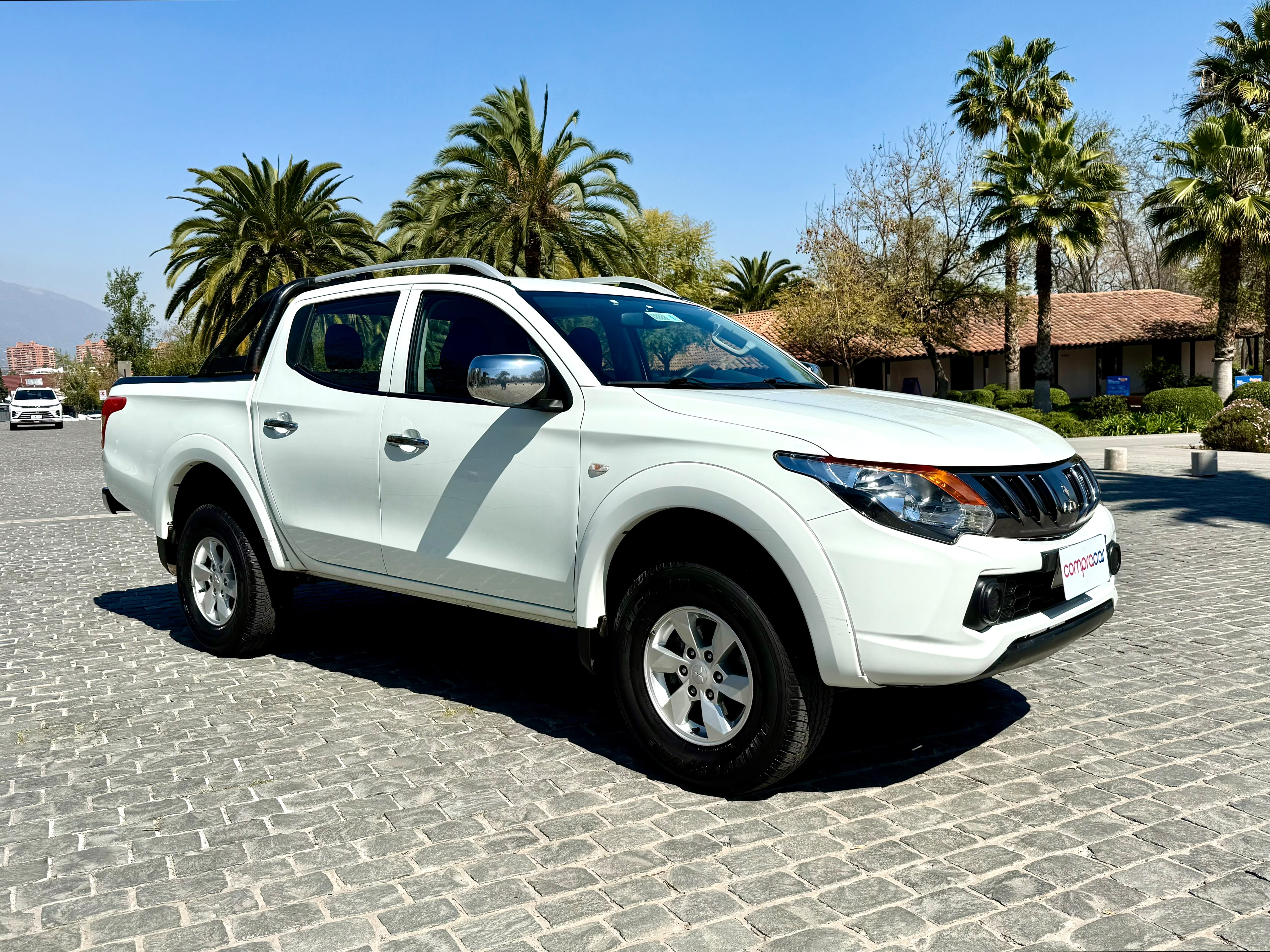 Mitsubishi L200 — foto 2 de 15
