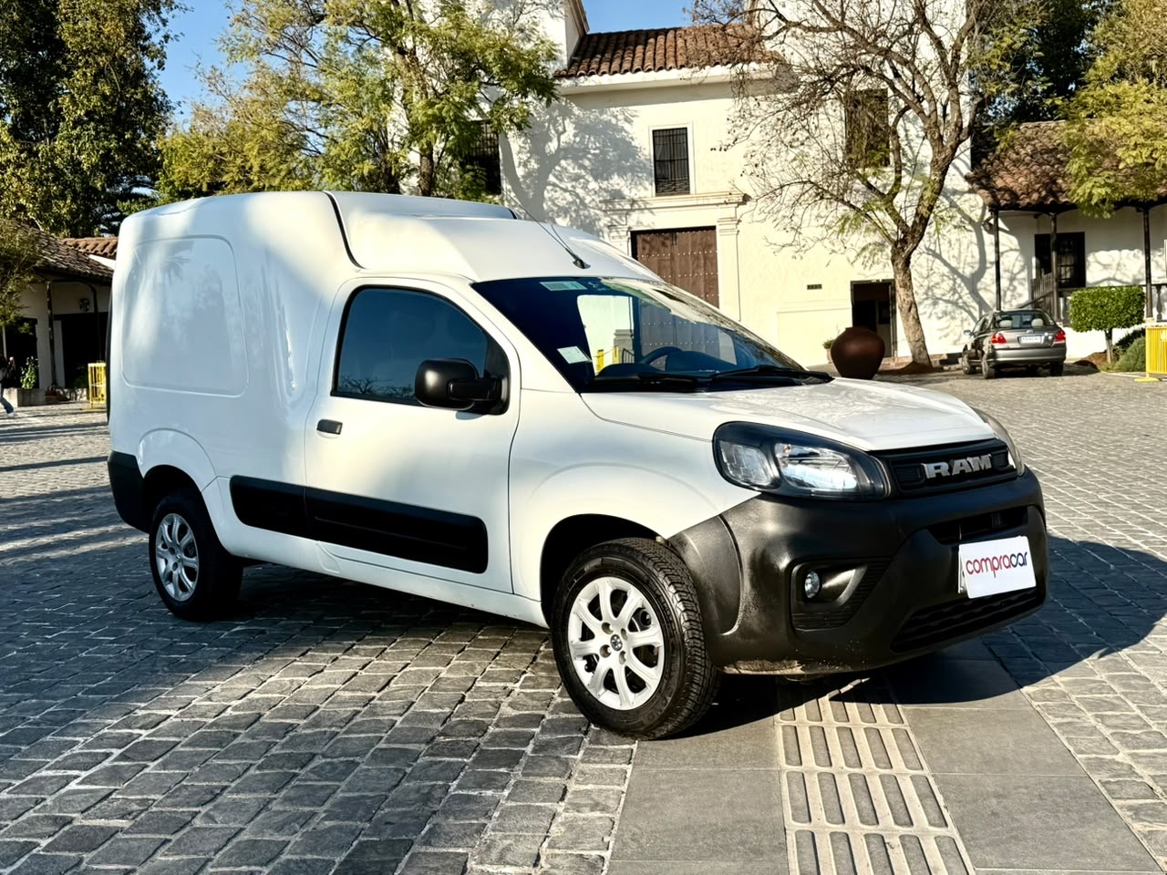 RAM Van700 — foto 2 de 20