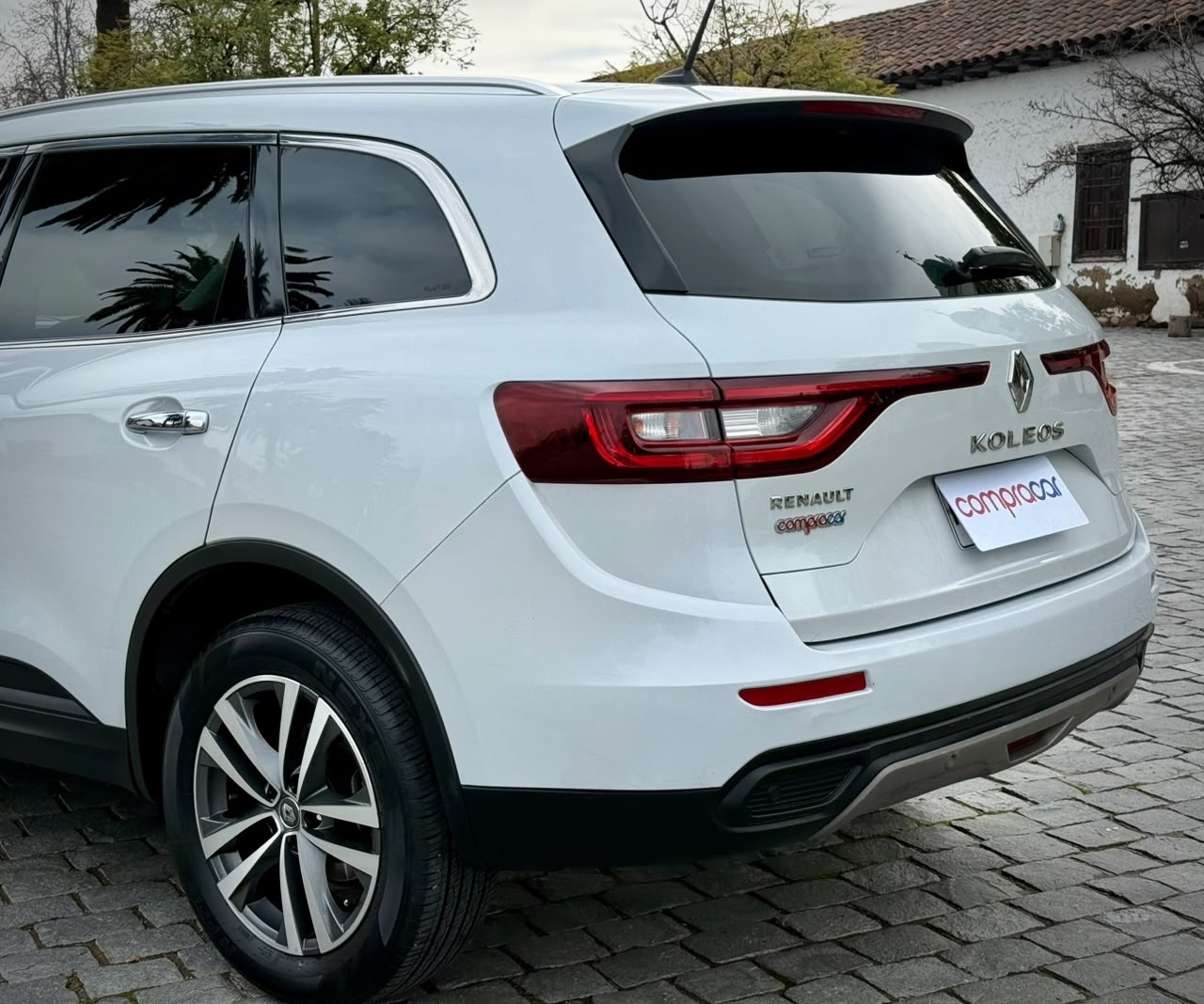 Renault Koleos — foto 11 de 18