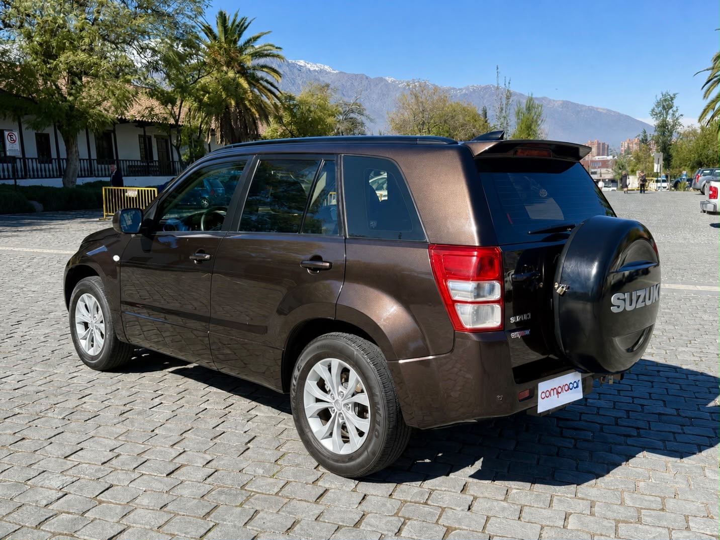 Suzuki Grand Nomade — foto 4 de 15