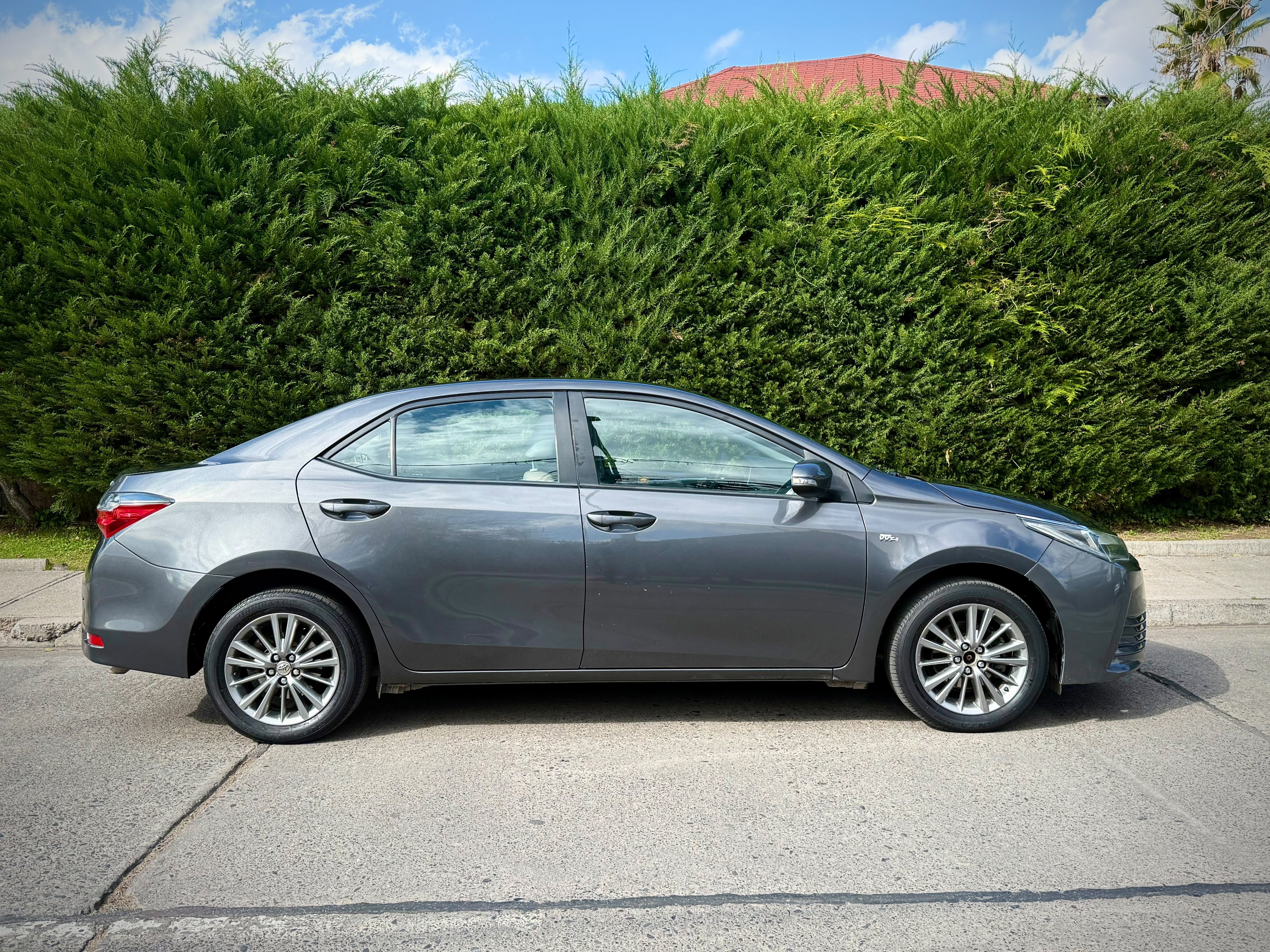 Toyota Corolla — foto 6 de 18