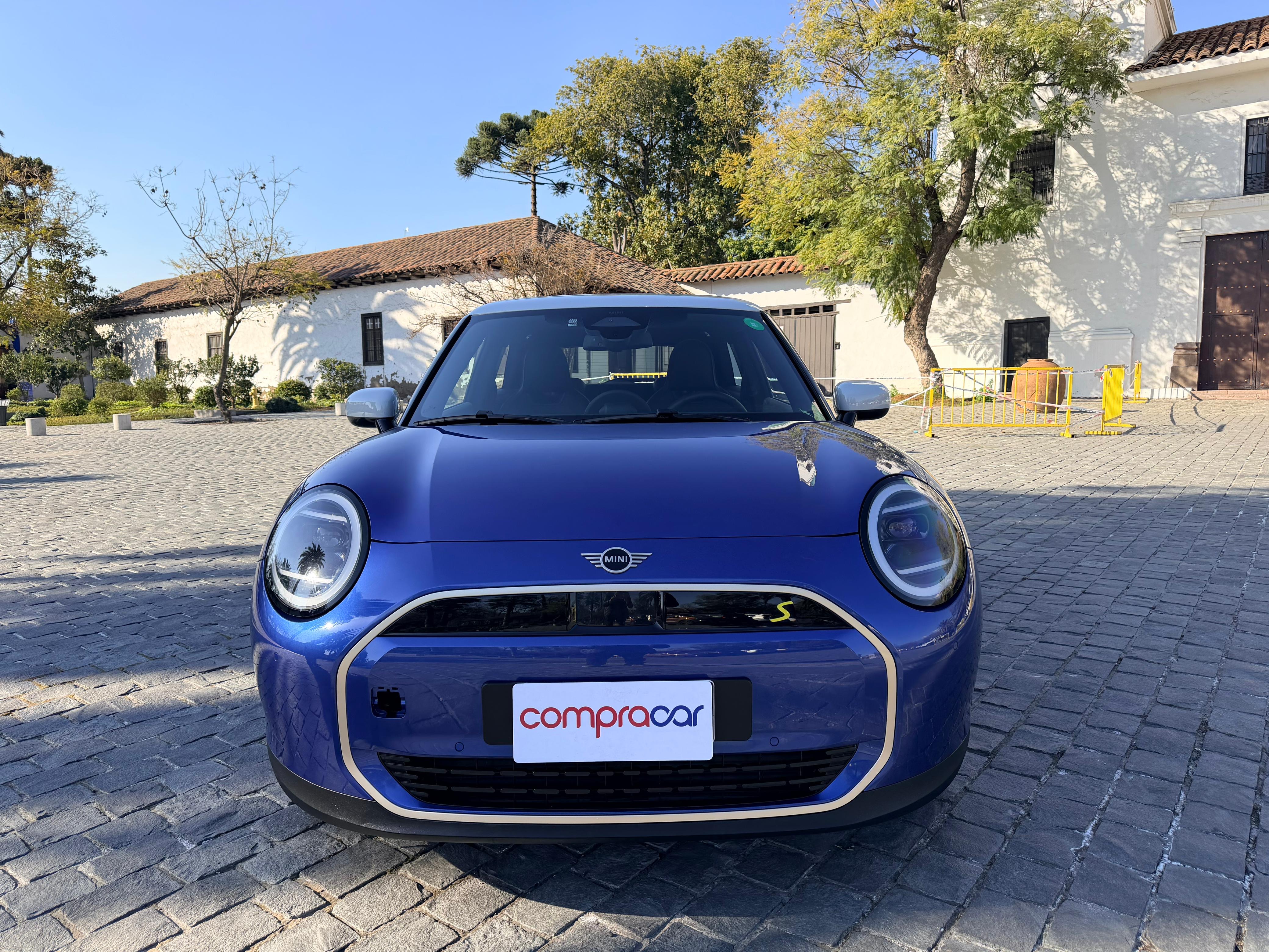 MINI Cooper — foto 6 de 17