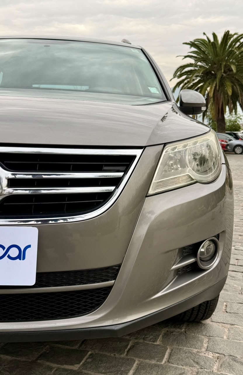 Volkswagen Tiguan — foto 9 de 20