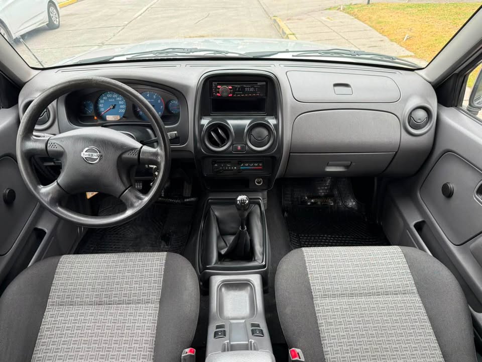 Nissan Terrano — foto 17 de 20