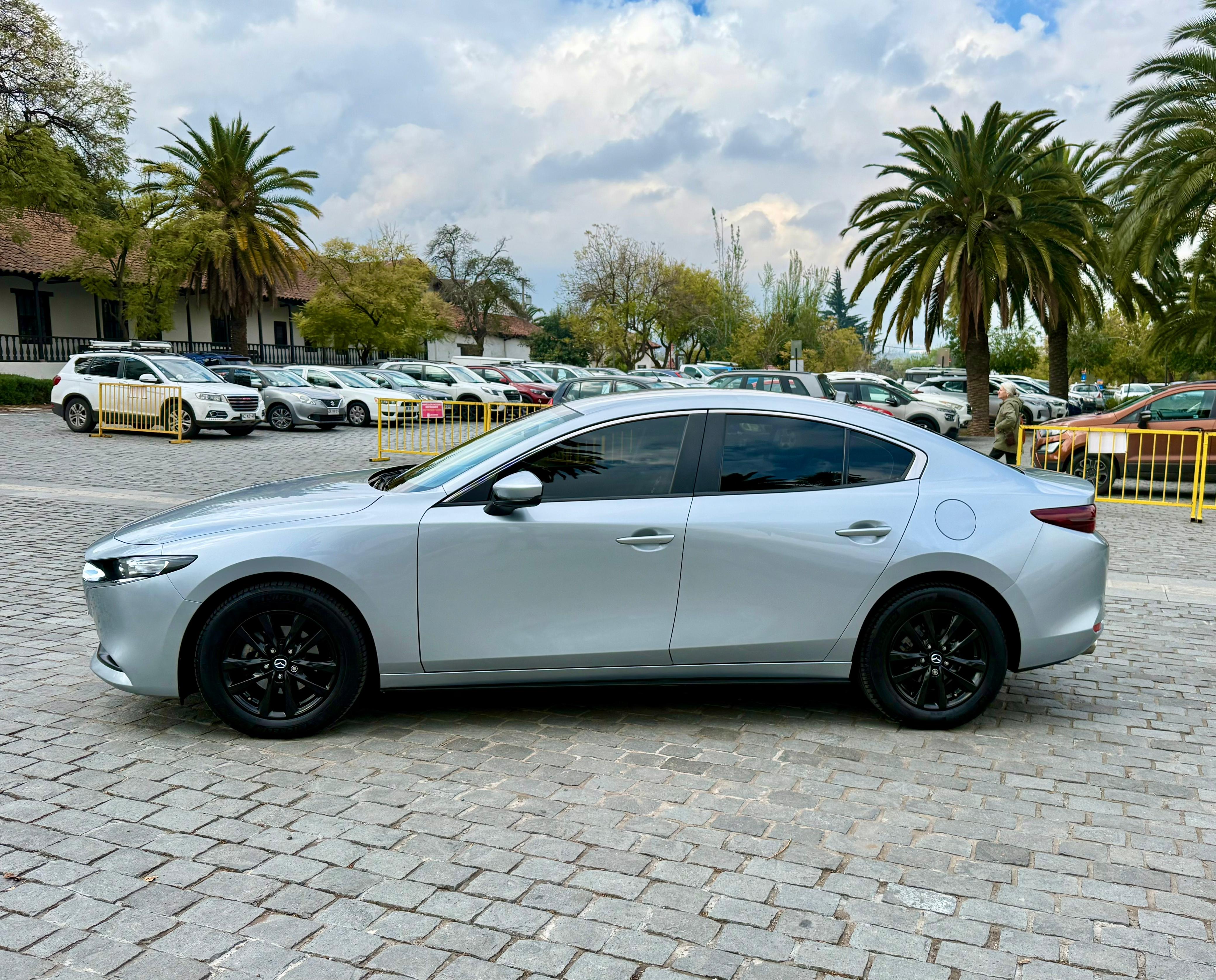 Mazda 3 — foto 5 de 12