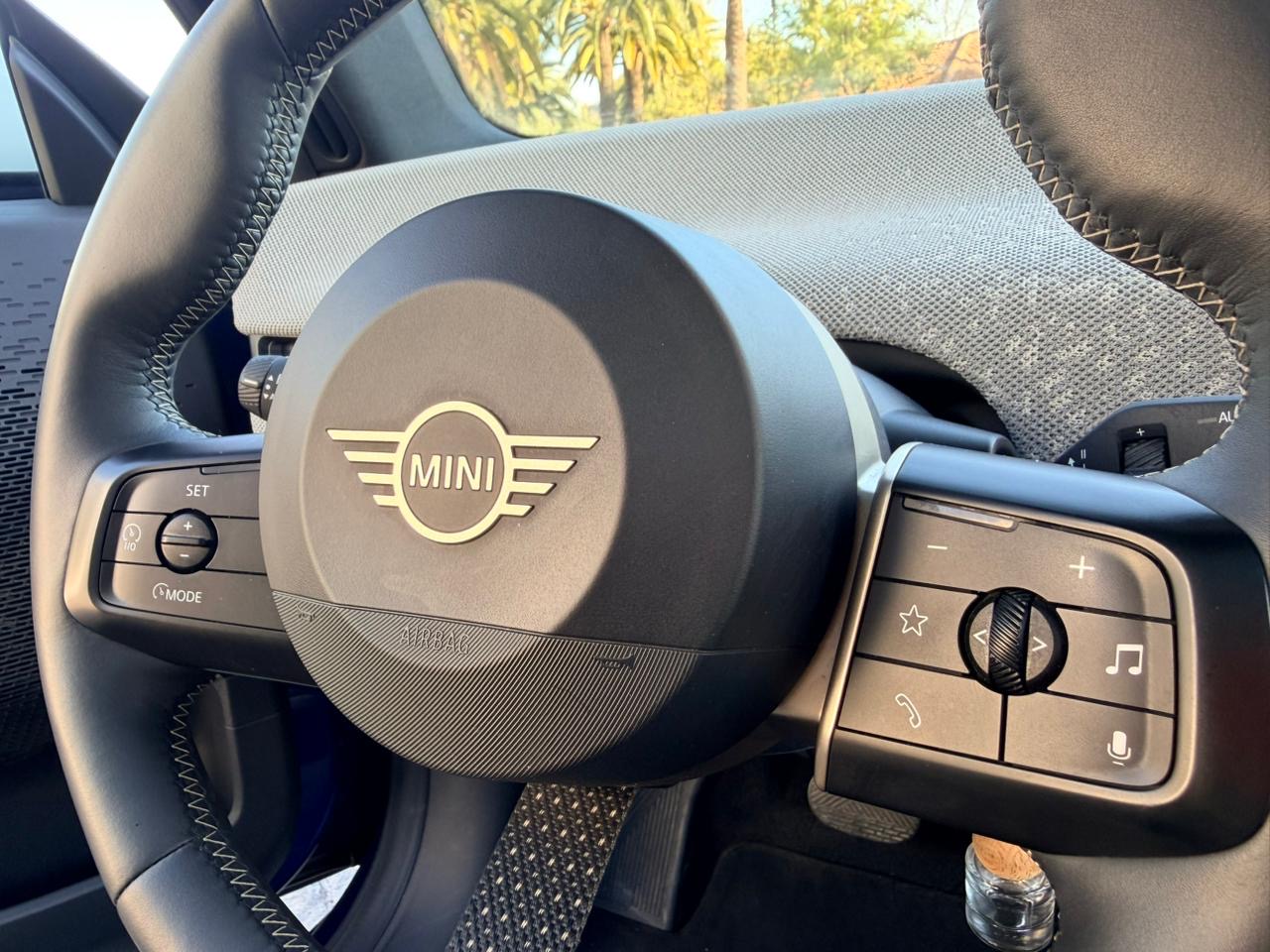 MINI Cooper — foto 14 de 17